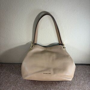 Michael Kors Pebbled Leather Tan Shoulder Handbag Purse Casual Minimalist EUC